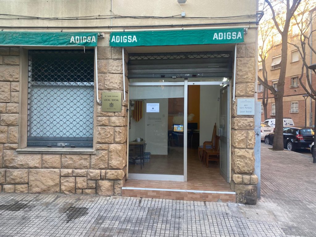 Contacta amb l'associació: